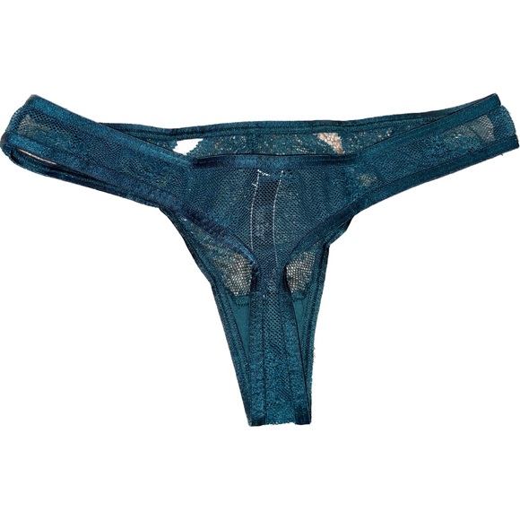 Victoria’s Secret Panty Bundle - Picture 2 of 4